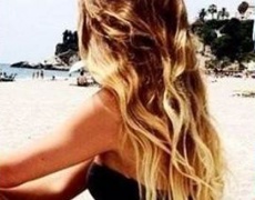 Разкошна коса на вълни с домашен спрей