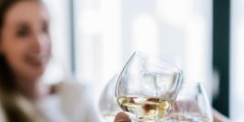 Бялото вино има плашеща връзка с рака на кожата.