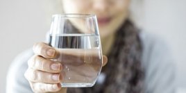  Защо е полезно да пием вода на празен стомах?