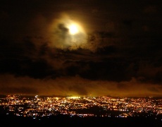 Пълно лунно затъмнение на 10.12.2011 в 16.50 часа