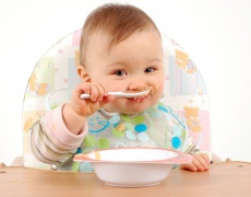 Как да приготвим домашна храна за нашето бебче?