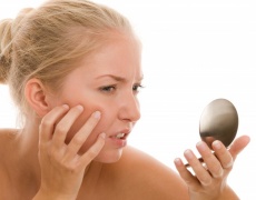 Как да се справим с раздразнената кожа на лицето?