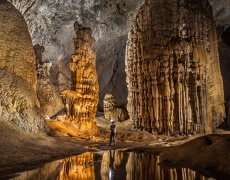 Спиращи дъха кадри от най-голямата пещера в света