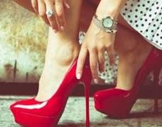 Как да носим червени обувки