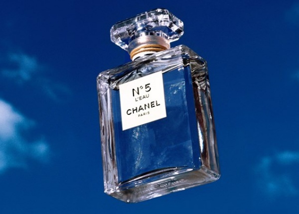Историята на най-продавания парфюм в света