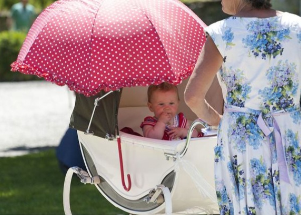 Използването на кърпа за сянка в детска количка може да навреди на детето