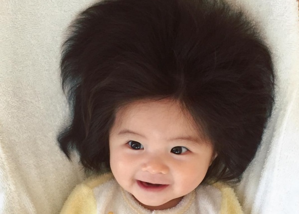 Бебе с невероятна коса стана лице на Pantene