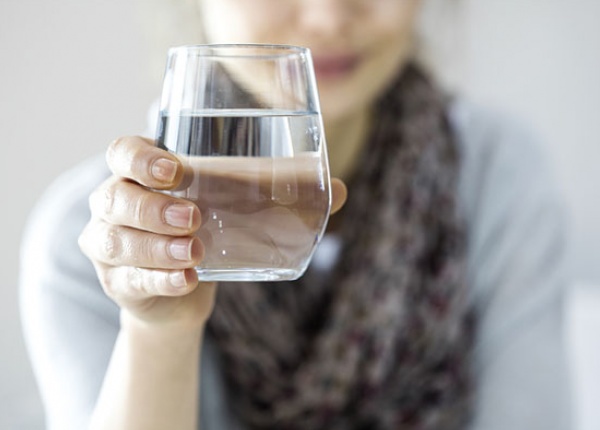  Защо е полезно да пием вода на празен стомах?