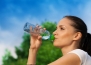 Наистина ли алкалната вода е по-полезна?
