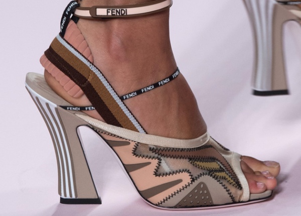 Тенденции лято 2019: най новите модни сандали